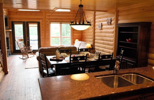 Amherst Cabin | Selenia Lodge