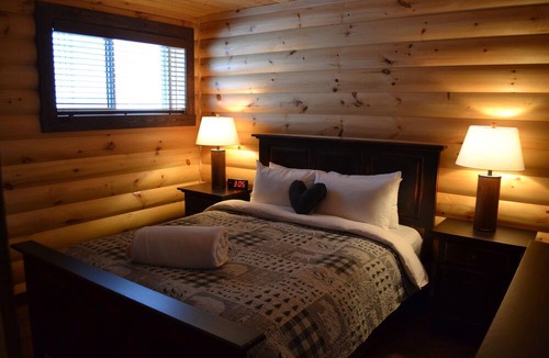 Amherst Cabin | Selenia Lodge