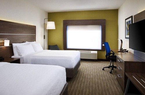 Brantford Hotel | Holiday Inn Express and Suites Brantford by IHG
