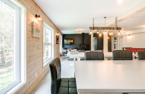 St-Adolphe-d'Howard Ski Chalet | Locations du Sommet - Le Grand Shack
