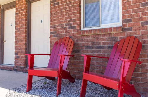 Ferndale Hotel | Bear Tracks Inn