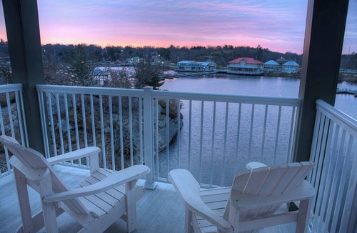 Gravenhurst Hotel | Residence Inn by Marriott Gravenhurst Muskoka Wharf