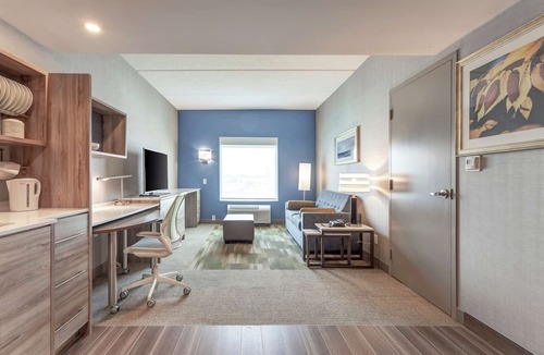 Steeles Industrial Hotel | Home2 Suites by Hilton Toronto Brampton