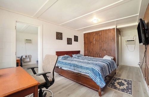 North Frontenac Hotel | PALMERSTON LAKE MOTEL