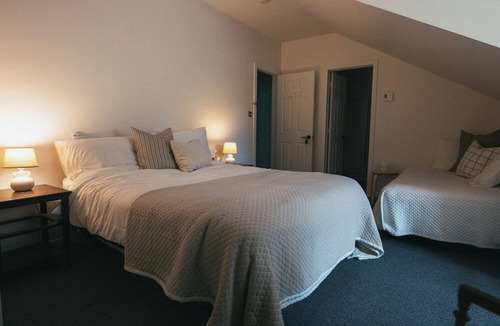 Val David Hotel | MacTaverne