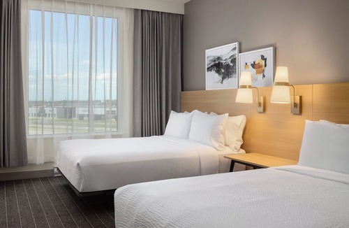 Saint-Laurent Hotel | Staybridge Suites Montréal Airport - St-Laurent by IHG