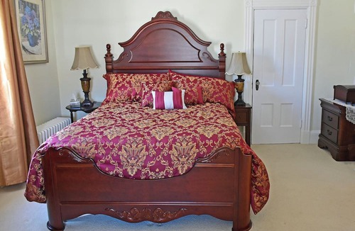 Mahone Bay Bed & Breakfast | Miller House By the Bay