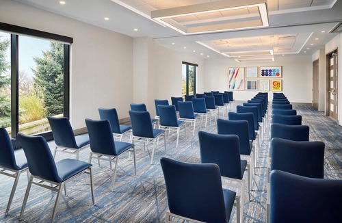 Hamilton Hotel | Holiday Inn Express Hamilton Upper James by IHG