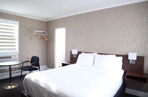 Walkerton Hotel | Walkerton Inn Motel