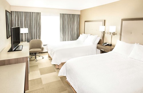 Bolton Hotel | Hampton Inn & Suites by Hilton Bolton