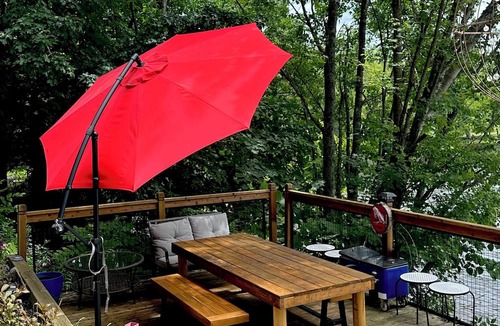Utterson Cottage | Waterfront Muskoka Cottage. Hot Tub. Water Toys. Pool Table & all Amenities Inc.