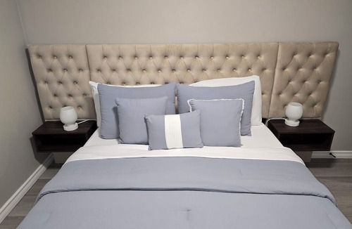 Woodstock Apartment | Opulent 2 bedroom apartment in Woodstock. 2 queen beds