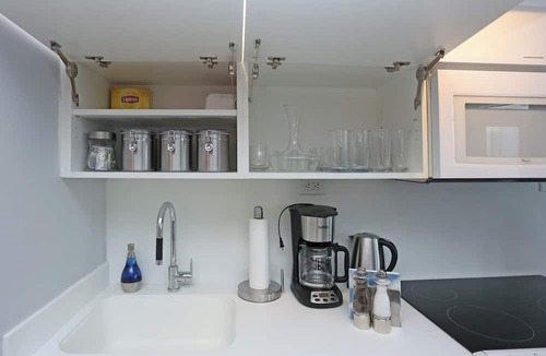 Wellington Place Condo | CozyCondo,CN Tower, Rogers Centre,Balcony, Parking