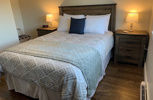 Rocky Harbour Apartment | Gros Morne Coastal Suites (suite #3)