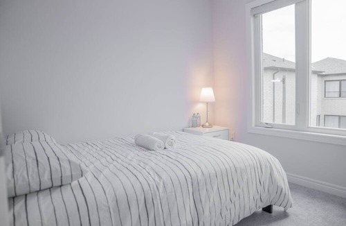 Markham Bed & Breakfast | Lovely Bedroom