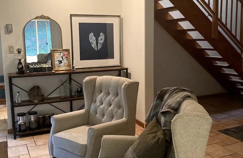 Roberts Creek House | Enchanted Creek Hideaway