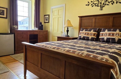 Merrickville Hotel | Baldachin Inn