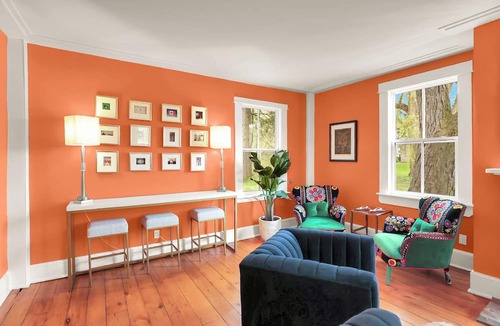 Historic Old Town House | Royal Manor Inn