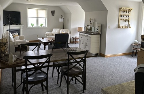 Straffordville Apartment | Relax in the Country retreat cozy apartment close to the lake.