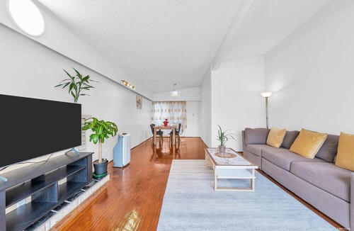Sunset House | Peaceful and Comfy Suite Urban Haven Retreat