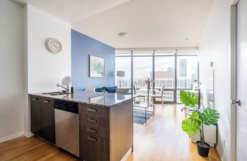 Bay Cloverhill Hotel | Burano Condos in Downtown Toronto