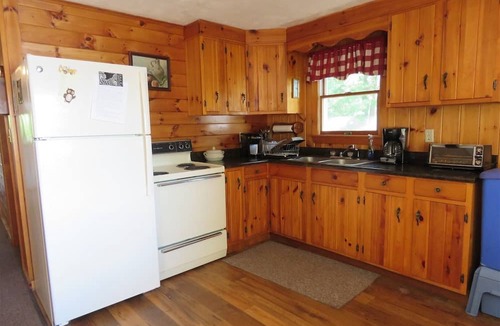 South Sanford Cottage | Delightful waterfront home offers fun and relaxation for all who venture here!