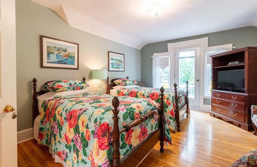 Charlottetown Bed & Breakfast | The Dawson House Bed & Breakfast