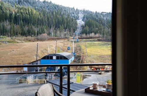 Revelstoke Condo | Downhill Dreams by Revelstoke Vacations