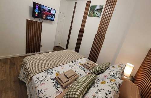 Edmundston Apartment | Warm cozy 1 bedroom apartment close to Hwy, wifi, netflix, prime, free parking