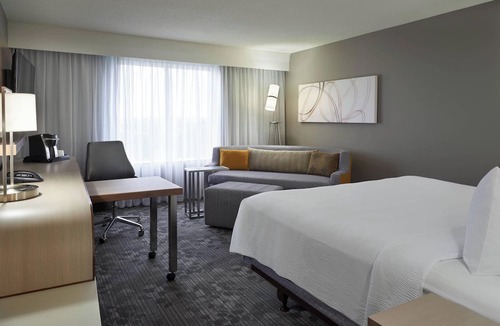 Northeast Mississauga Hotel | Courtyard by Marriott Toronto Airport