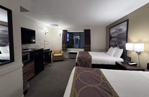 Guelph Hotel | Super 8 by Wyndham Guelph