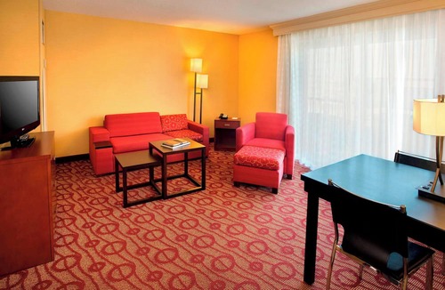 Niagara Falls Hotel | Courtyard by Marriott Niagara Falls