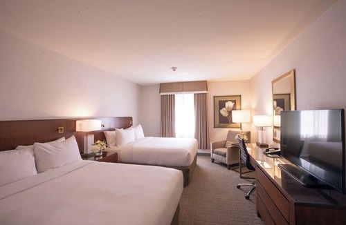 Byward Market - Parliament Hill Hotel | Lord Elgin Hotel