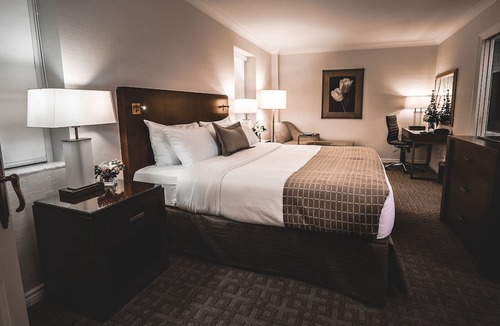 Byward Market - Parliament Hill Hotel | Lord Elgin Hotel