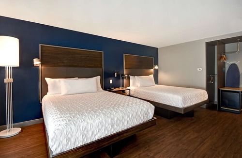 Concord Hotel | Tru by Hilton Concord