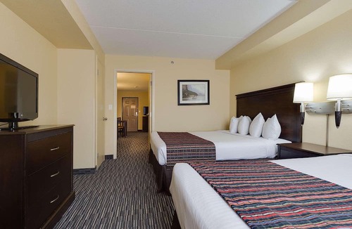 Niagara Falls Hotel | Country Inn & Suites by Radisson, Niagara Falls, ON
