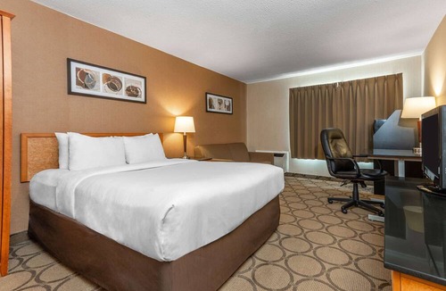 Simcoe Hotel | Comfort Inn Simcoe