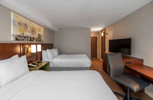 Cambridge Hotel | Comfort Inn Cambridge - Highway 401