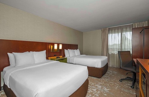 Cambridge Hotel | Comfort Inn Cambridge - Highway 401