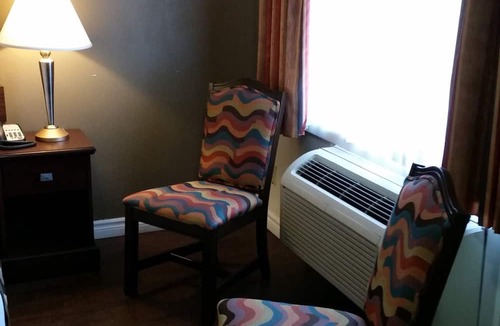 Addison Hotel | Super 8 by Wyndham Brockville