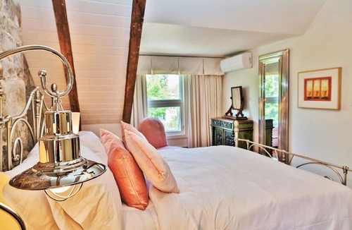 Kingston Hotel | All Suites Whitney Manor