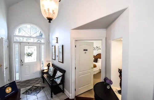 Historic Old Town Bed & Breakfast | Graystone Bed and Breakfast