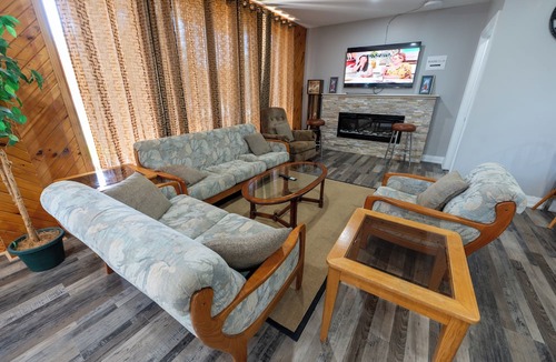 Sauble Beach Hotel | Sauble Beach Lodge