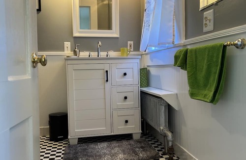 Madbury Apartment | The Perch at Haven Hill close to Durham, Dover and the NH historic seacoast