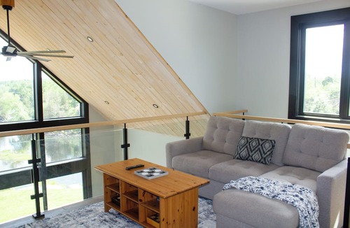 Actinolite Resort | Bridgewater Resort