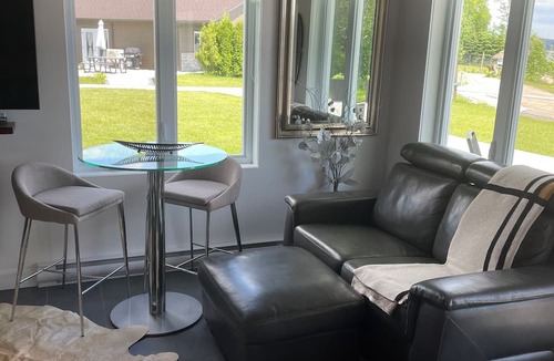 Larouche Cottage | Les Chalets Baie Cascouia