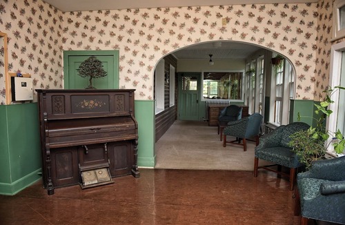 Bristol Cabin | Pine Lodge