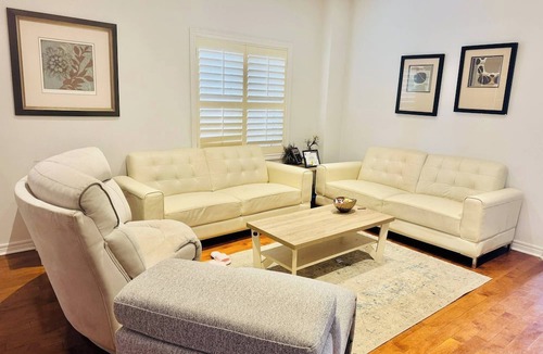Churchill Meadows House | 5 Star Full House 5 Bedrms, 5 Beds, 3 Bath Airport