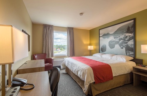 Mont-Laurier Hotel | Super 8 by Wyndham Mont Laurier