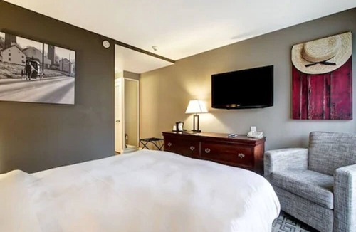 Waterloo Hotel | Inn of Waterloo and Conference Centre